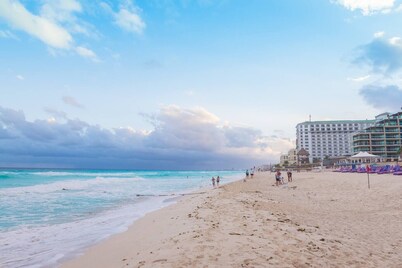 Amazing & Great Price - Free access to the Beach