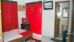 Family Apartment | In-room safe, desk, laptop workspace, WiFi (free) - Marry  House (Dhaka)