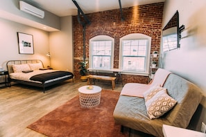 WiFi - Brand New Private Studio in Hollywood (Los Angeles)