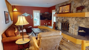 TV, fireplace - End Unit On River! Pool, Hot Tubs. Walk to Main St. Dining, Shops, Events (Frisco)