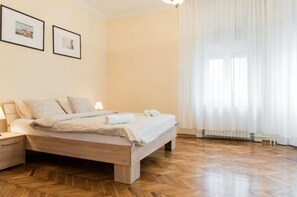 3 chambres, bureau, fer et planche Ă repasser, Wi-Fi gratuit