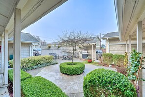 Terrace/patio - Anacortes Condo ~ 1 Mi to Marina & Fidalgo Bay! (Anacortes)