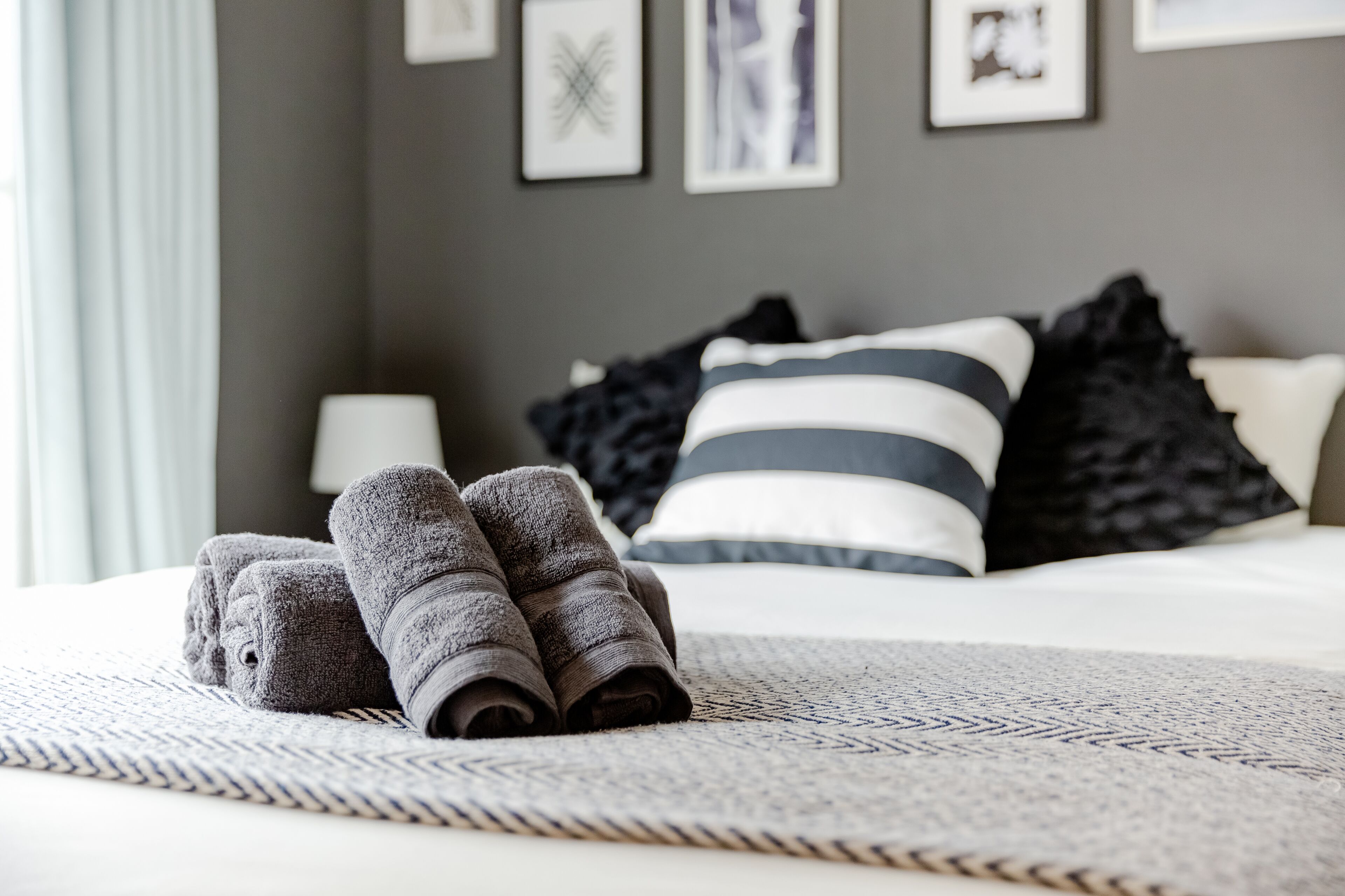 3 bedrooms, desk, iron/ironing board, free WiFi