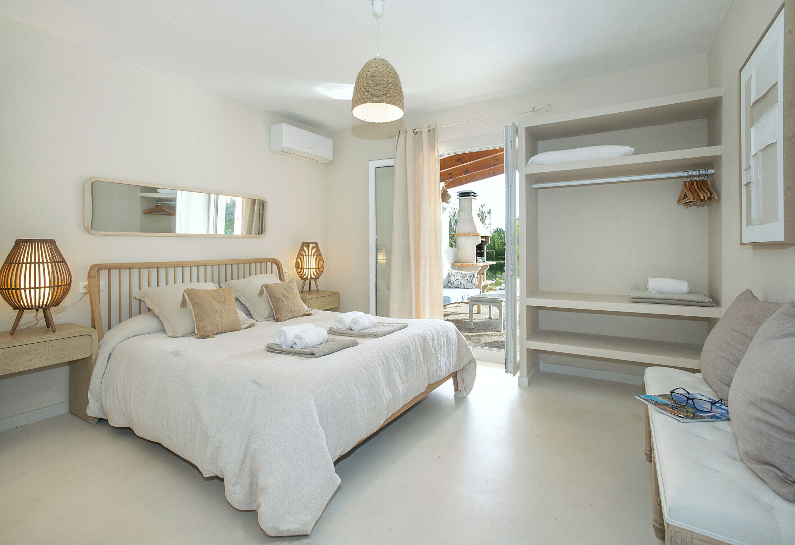 3 bedrooms, in-room safe, iron/ironing board, travel crib