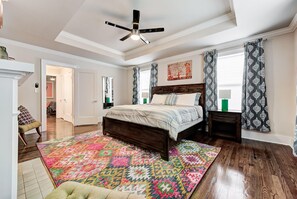 5 Schlafzimmer, Schreibtisch, BĂŒgeleisen/BĂŒgelbrett, WLAN