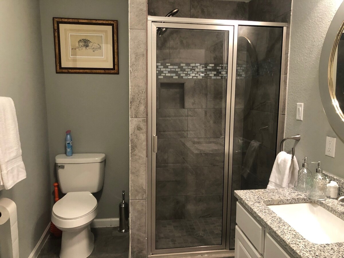 Cozy, Pet friendly 1- bedroom cottage