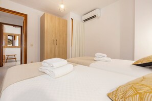 10 Schlafzimmer, Bügeleisen/Bügelbrett, kostenloses WLAN, Bettwäsche