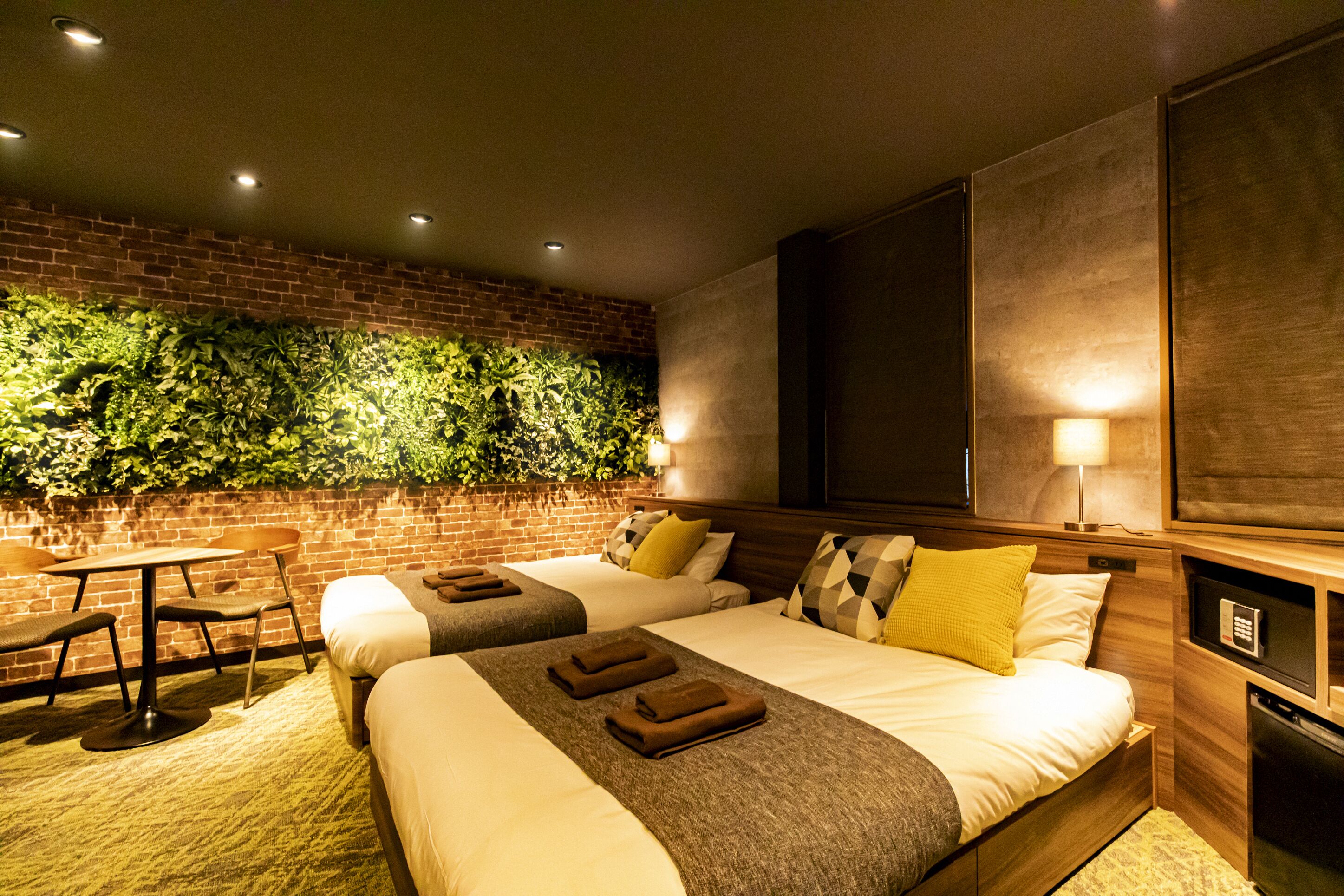 In-room safe, free WiFi, bed sheets