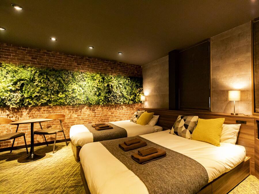 Quarto família (L) | Cofres nos quartos, Wi-Fi de cortesia, roupa de cama