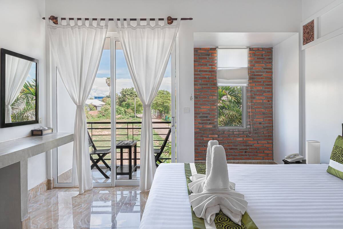 Superior Double Room, Pool View | In-room safe, blackout curtains, soundproofing, free WiFi