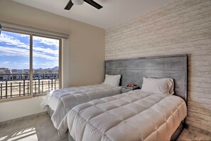 3 bedrooms, internet, bed sheets - Luxe Cabo Casa w/ Own Rooftop Patio + Pool Access! (Cabo San Lucas)