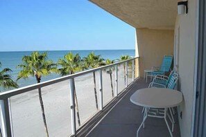 Unclassified image, 4 of 24, button