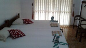 Deluxe Quadruple Room - S A Village (Dambulla)