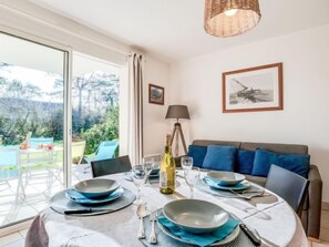 Dining - Astrida by Interhome (Carnac)