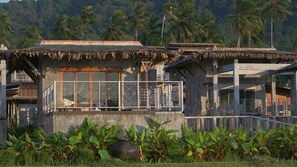 Family The Bua | 防敏寢具、房內夾萬、獨特設計、書桌