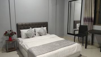 4 Schlafzimmer, Bügeleisen/Bügelbrett, WLAN, Bettwäsche