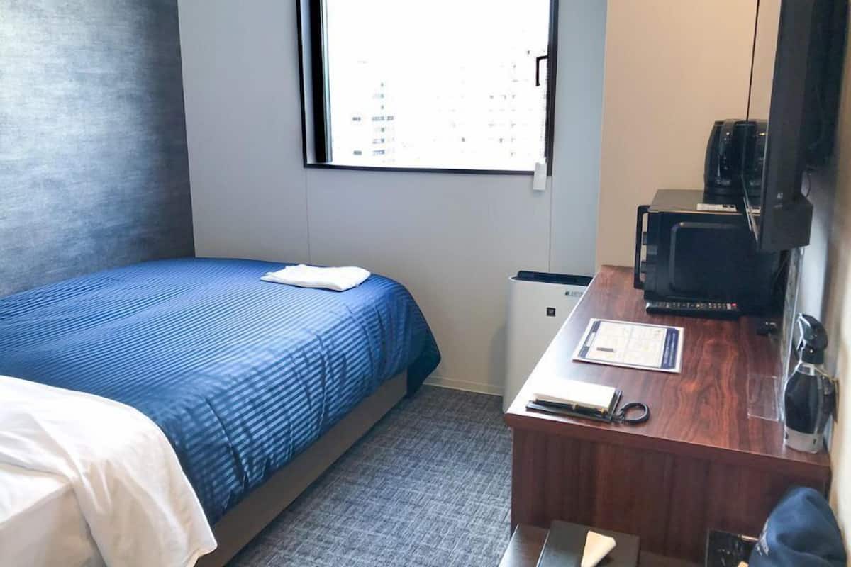 Desk, iron/ironing board (on request), free WiFi, bed sheets