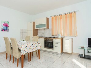 Dining - Apartments Marinko, (16030), Vodice, hr (Vodice)