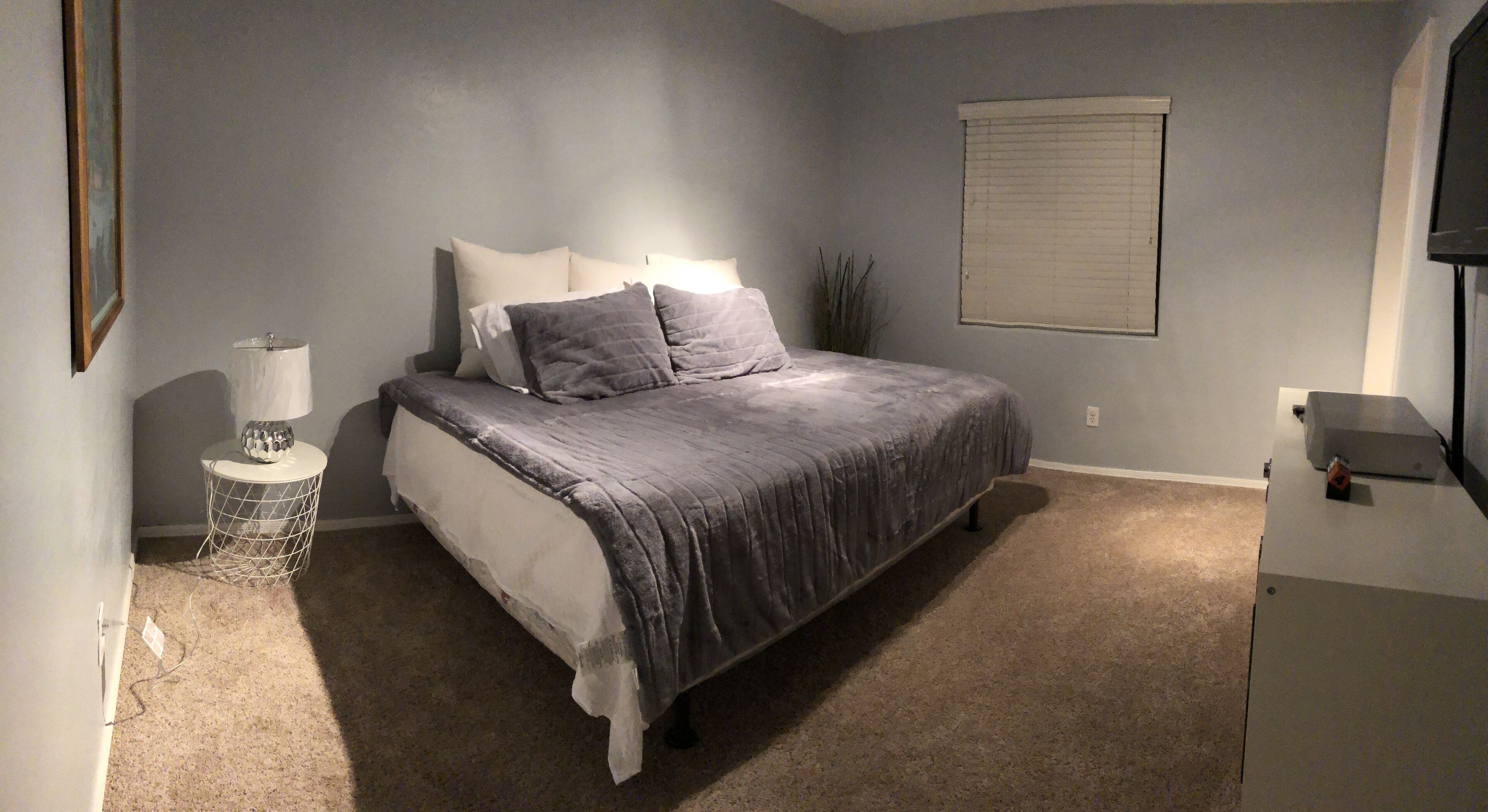 5 habitaciones, tabla de planchar con plancha, wifi y ropa de cama 