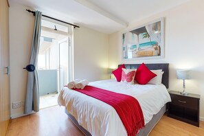 Familienapartment, 2 Schlafzimmer | 2 Schlafzimmer, Verdunkelungsvorhänge, Bügeleisen/Bügelbrett