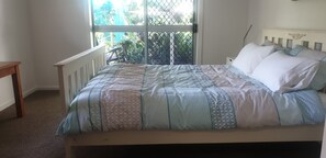 2 bedrooms, in-room safe, iron/ironing board, free WiFi