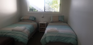 2 bedrooms, in-room safe, iron/ironing board, free WiFi