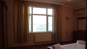 2 bedrooms, iron/ironing board, free WiFi, bed sheets - Apartment on Murtuza Mukhtarov 179 (Baku)