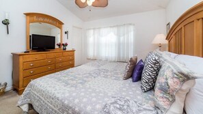 3 ห้องนอน, โต๊ะทำงาน, Wi-Fi ฟรี