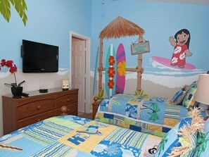 3 bedrooms, desk, travel cot, free WiFi