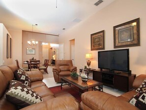 Flat-screen TV, DVD player, table football - Classy 5 Bedroom 5 Bath Pool Home in Windsor Hills That Sleeps 12 (Kissimmee)