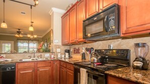 House | Private kitchen - Beautiful 2 Bedroom 2 Bath Condo Close to Disney (Davenport)