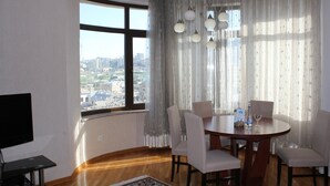 Apartment | In-room dining - Apartment on Zivarbay Ahmadbayov 10 (Baku)