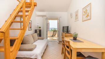 Apartment (A3) | Wohnzimmer | Fernseher