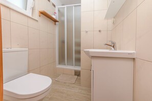Apartment (A3) | Bathroom