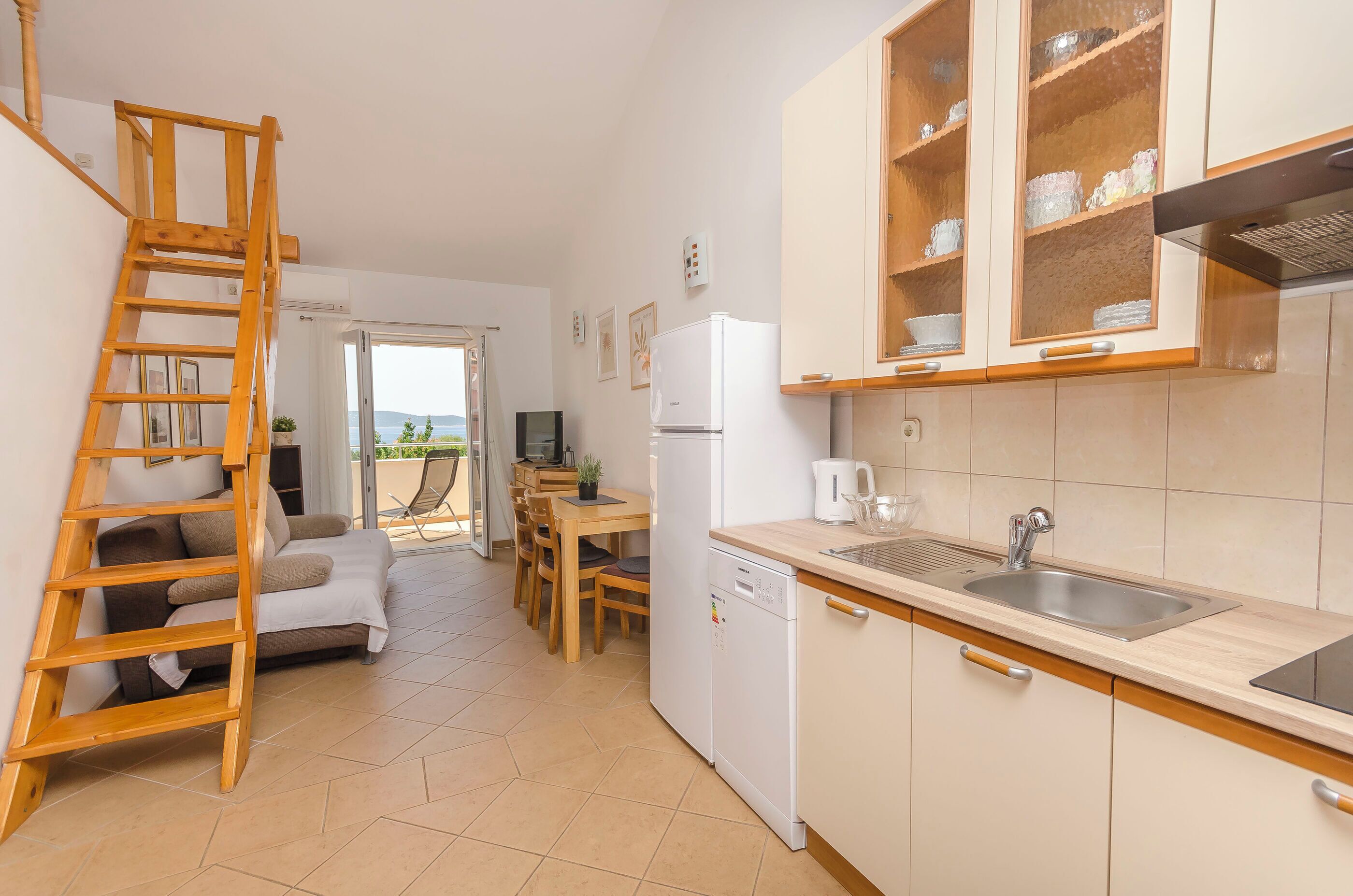 Apartment (A3) | Wohnzimmer | Fernseher