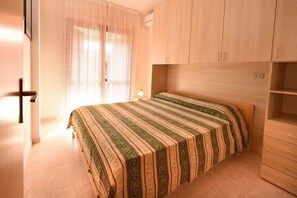 2 bedrooms