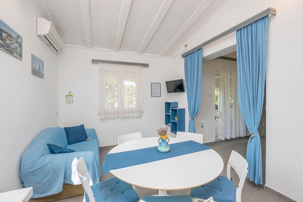 Living room - Apartments Mira (Privlaka)
