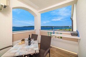 Apartment (A2) | Water view - Apartments Marijana (Rab)