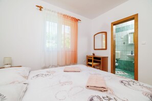 Apartment (A1) | 3 bedrooms, free WiFi - Apartments Marijana (Rab)