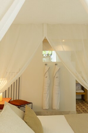 1 bedroom, in-room safe, travel cot, free WiFi - Chambre Béguin ou Mantille (30M2) - 3 people (Avignon)