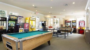 House | Game room