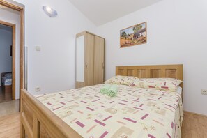 2 bedrooms, free WiFi, bed sheets