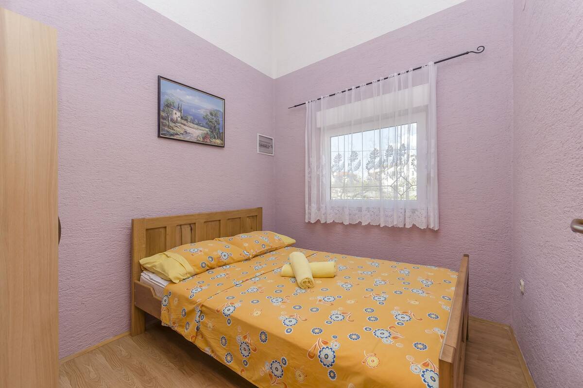 2 chambres, accès au Wi-Fi (inclus), literie fournie