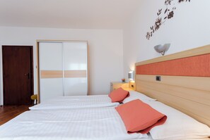 Apartment (A4) | 4 bedrooms, free WiFi