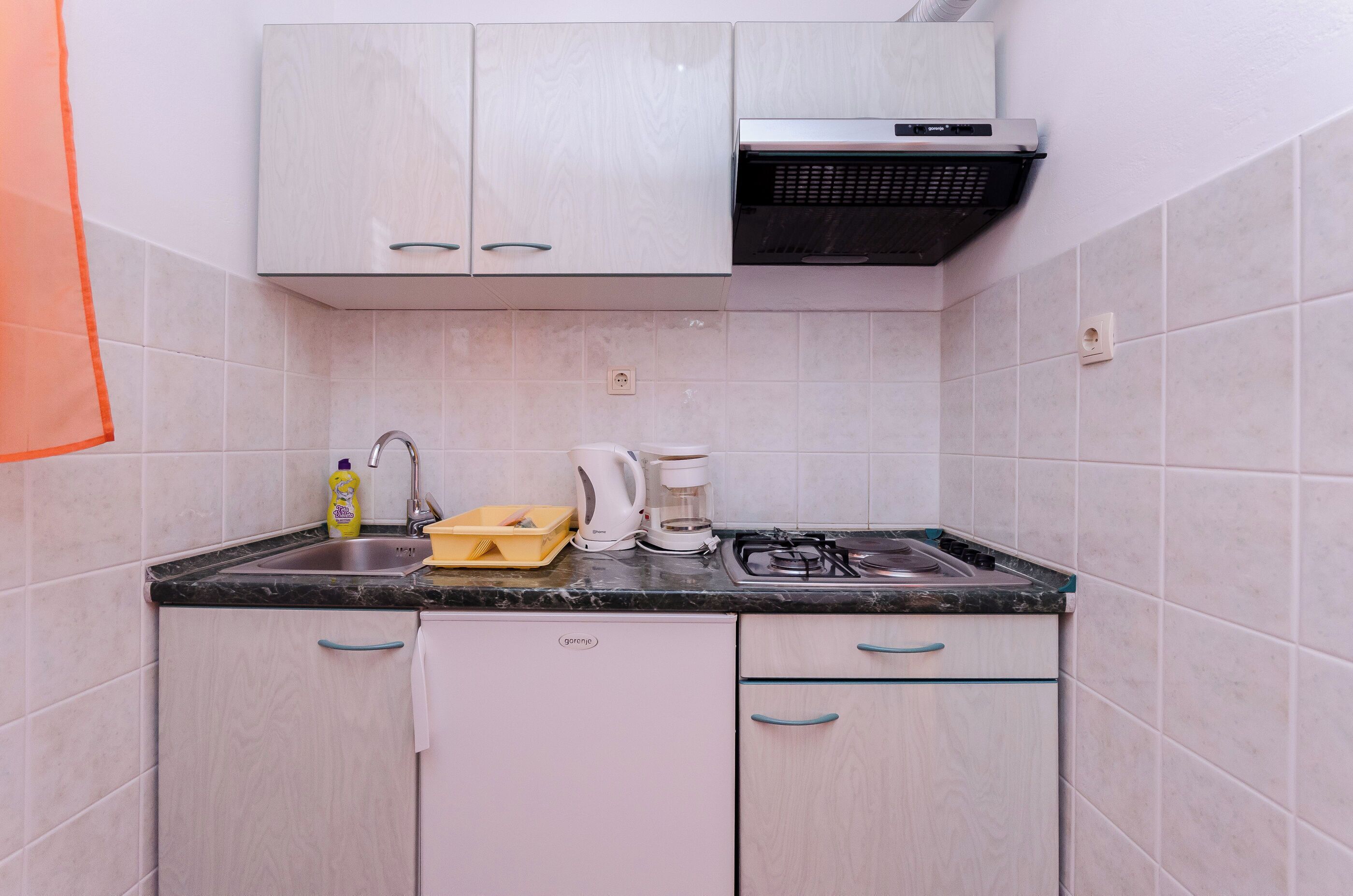Apartment (A4) | Private kitchen | Fridge, microwave, stovetop, dishwasher