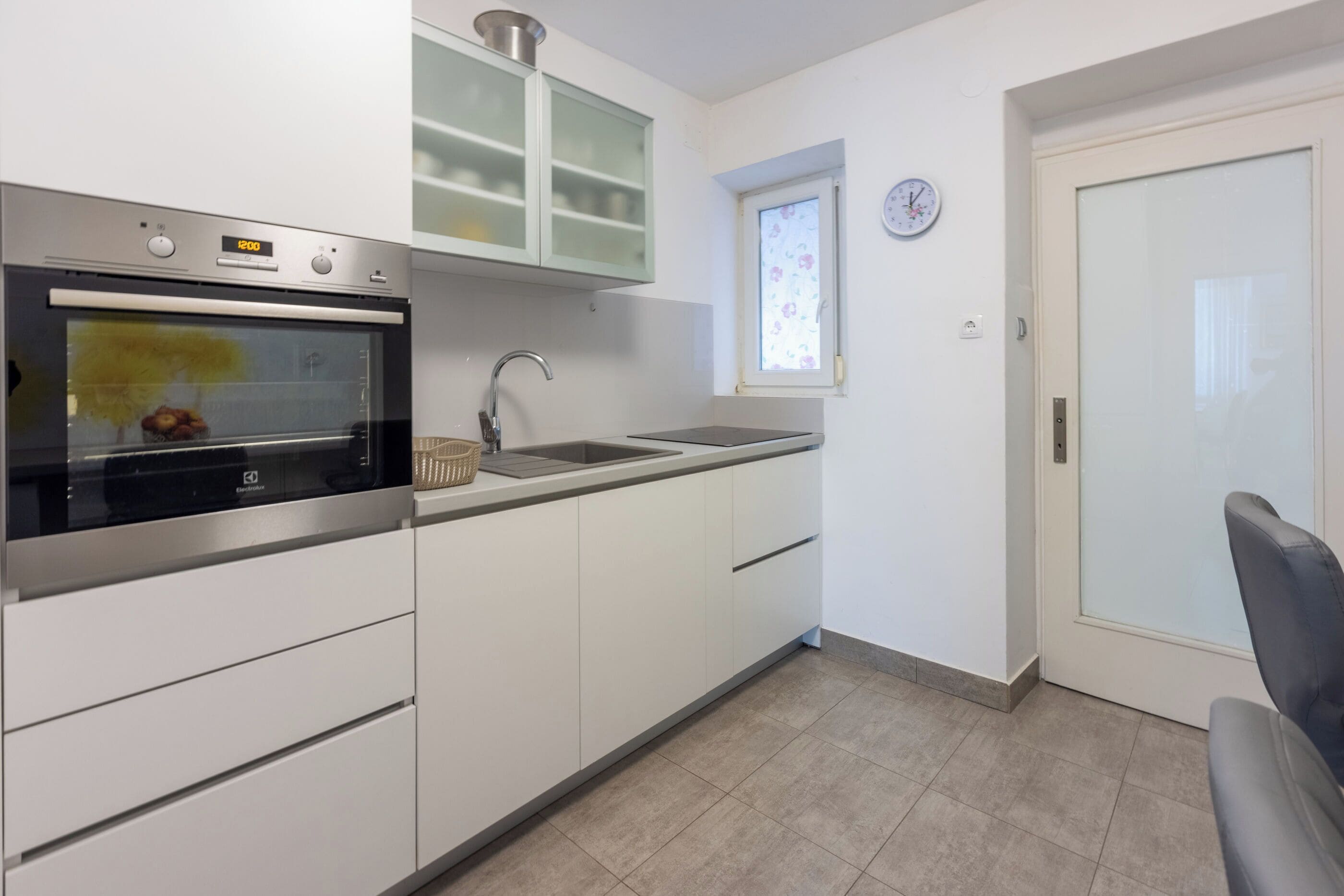 Studio (A2) | Private kitchen | Fridge, stovetop, espresso maker, electric kettle