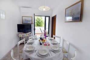 Apartment (A1) | Living room - Apartments Danica (Umag)