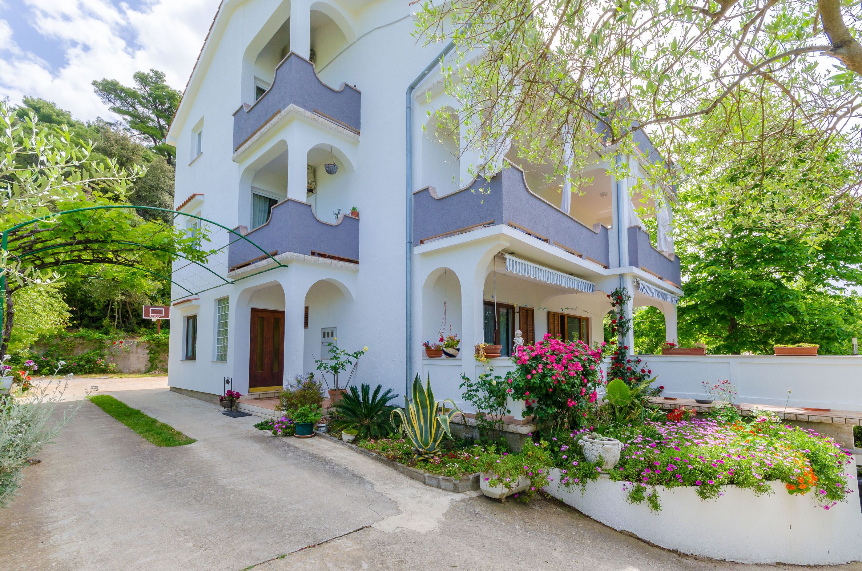 Reka bentuk bangunan