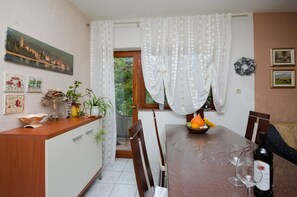 Private kitchen | Fridge, oven, stovetop, dishwasher - Apartment Marija (Rab)