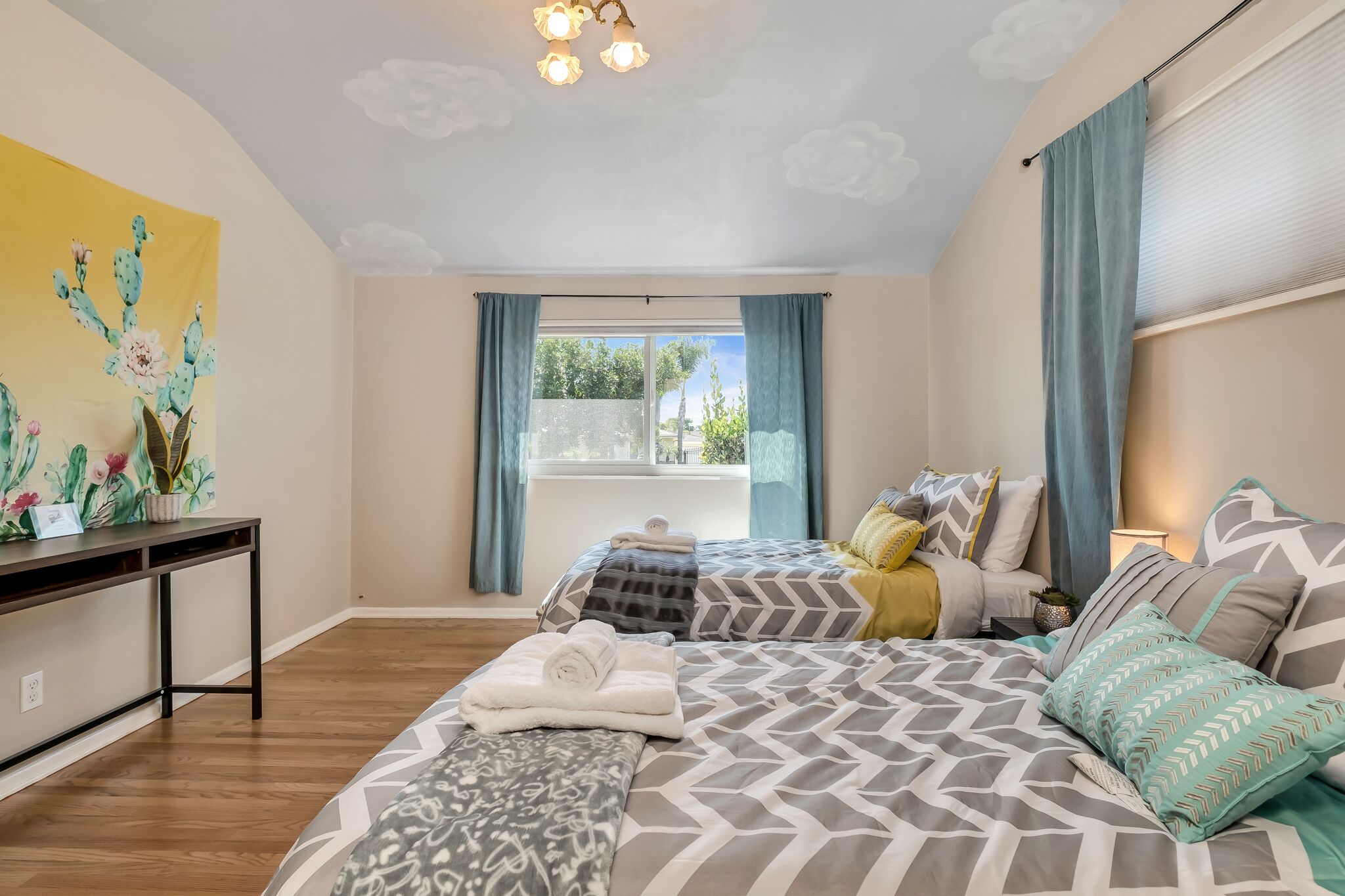 4 bedrooms, iron/ironing board, travel crib, free WiFi